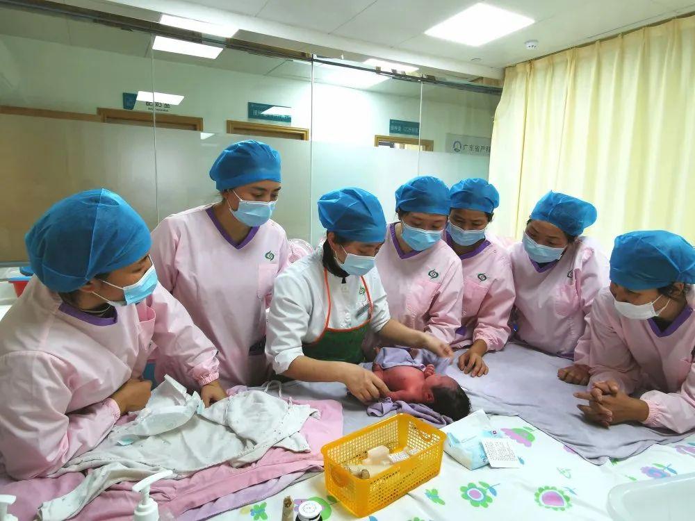兰考县妇婴监护型护送